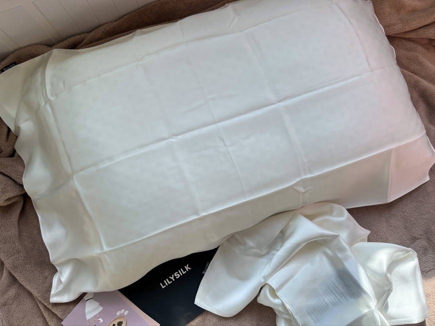 lilysilk silk pillowcase on pillow